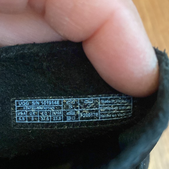 UGG Women's Elora Black Wrapped Leather Fashion Ankle Boots 1019148 6.5 - Picture 9 of 13